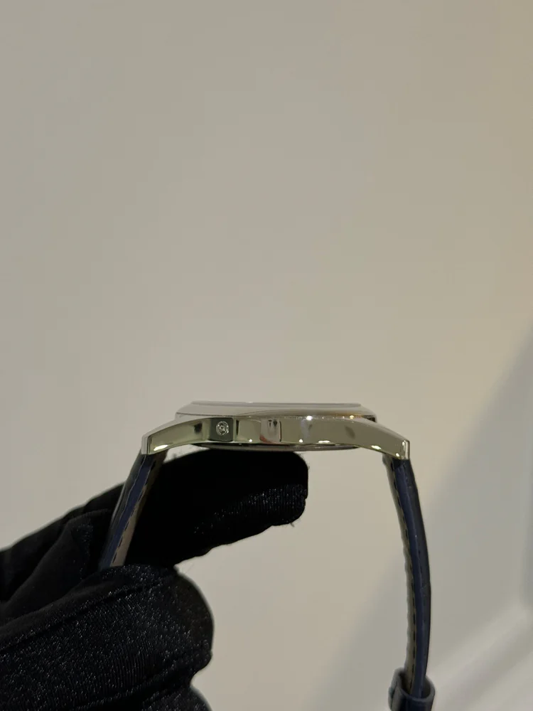 Patek Philippe Calatrava 6000G-001